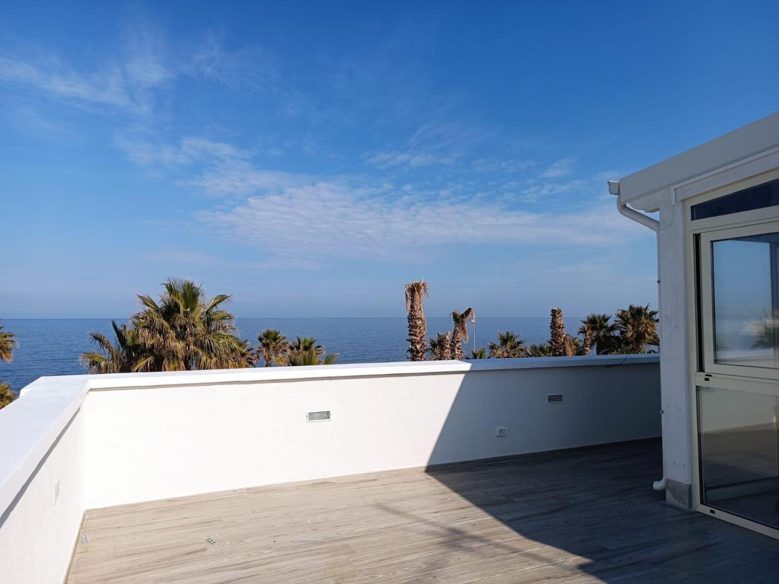 Bed and Breakfast Casa Al Mare Luxury Bari Esterno foto